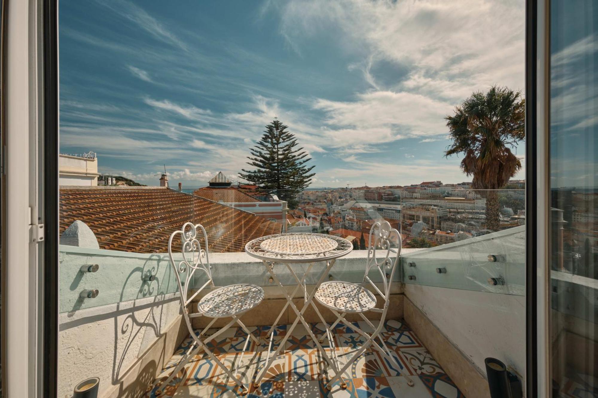 Torel Palace Лісабон Екстер'єр фото A view from the balcony of a house in the city of Rabat, Morocco