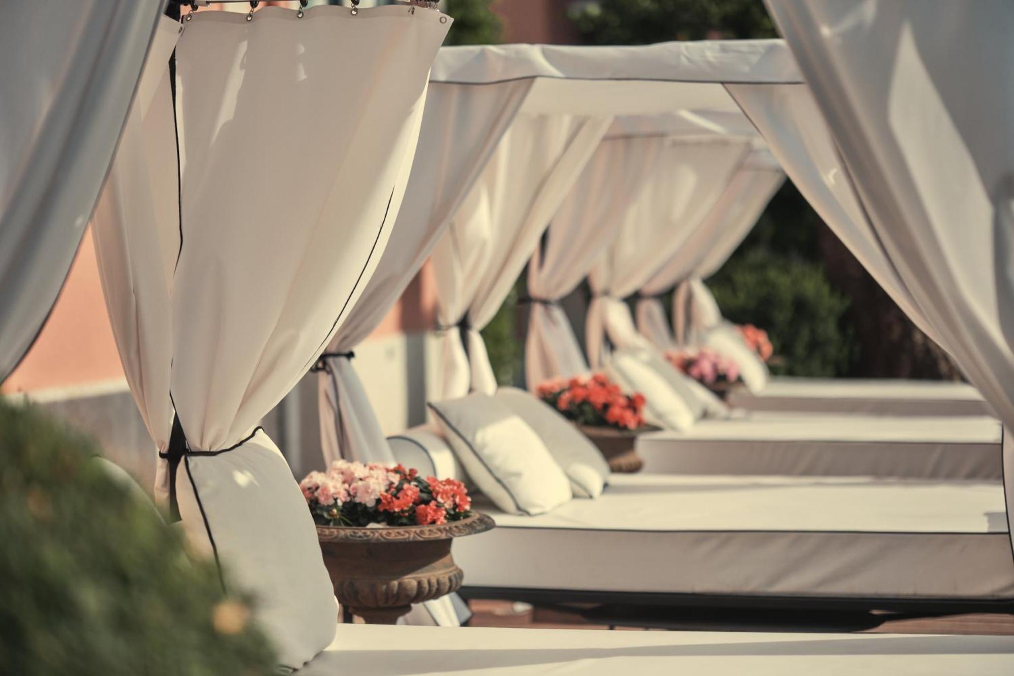 Torel Palace Лісабон Екстер'єр фото Cabana at the Four Seasons Hotel, Prague