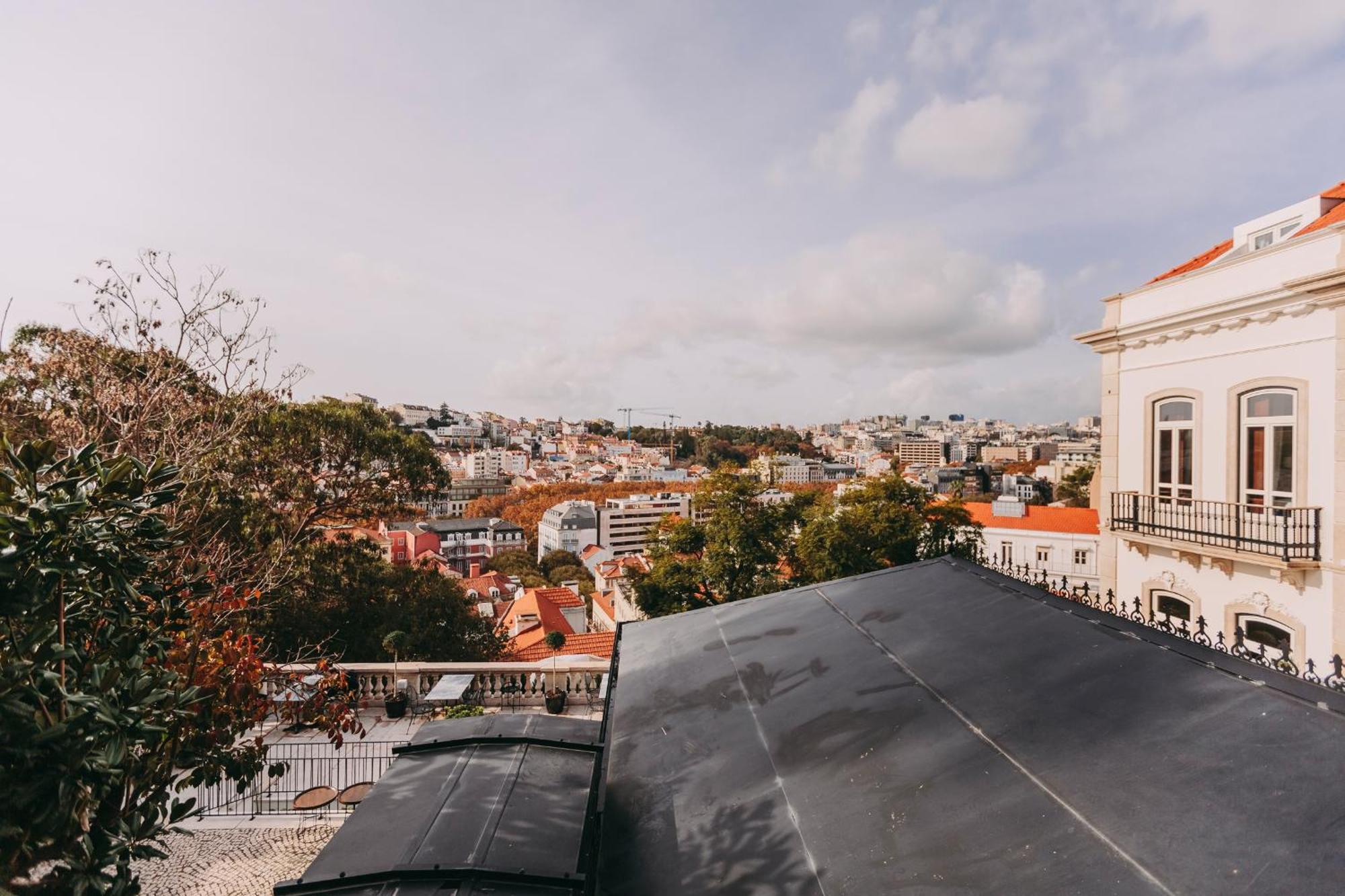 Torel Palace Лісабон Номер фото View of the city from the rooftop of the hotel