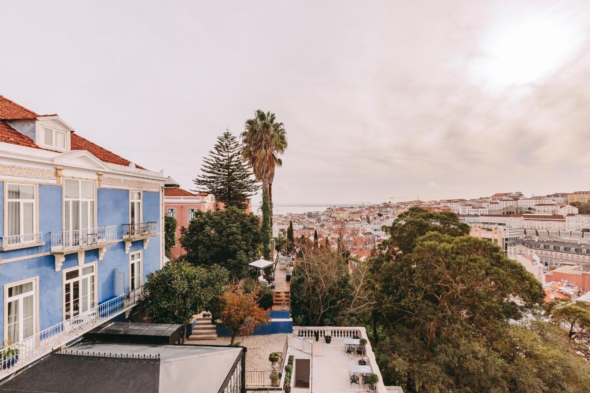 Torel Palace Лісабон Номер фото View of the city of Funchal