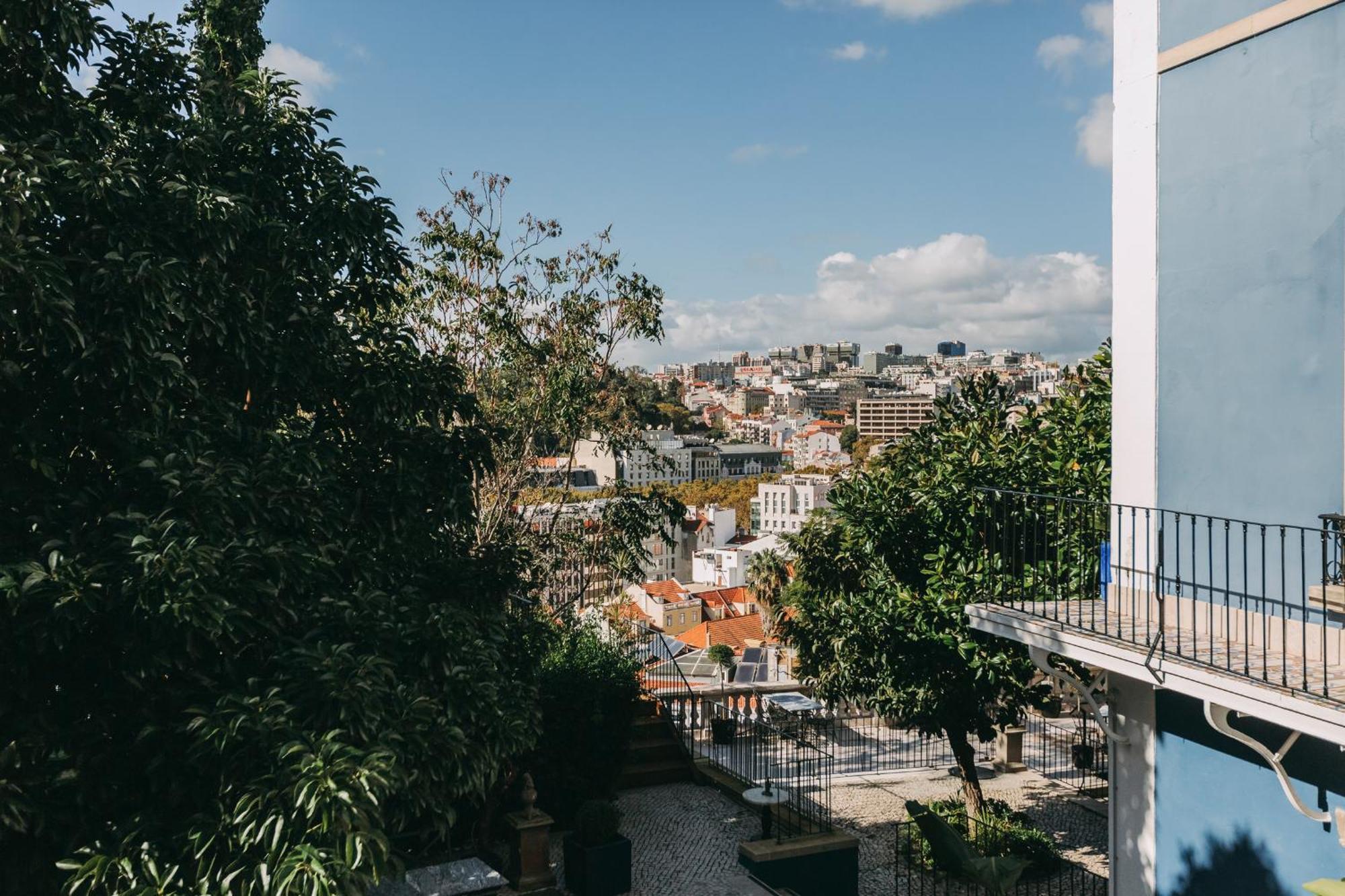 Torel Palace Лісабон Номер фото View of the city of Coimbra
